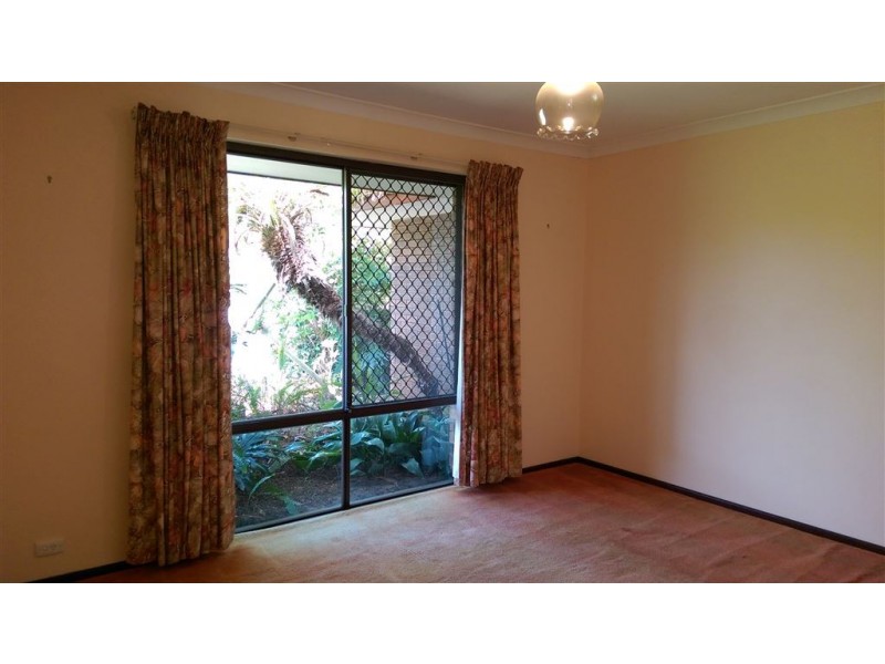 3 Darley Grove, Halls Head WA 6210