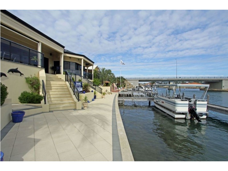 25 Reverie Mews, Halls Head WA 6210