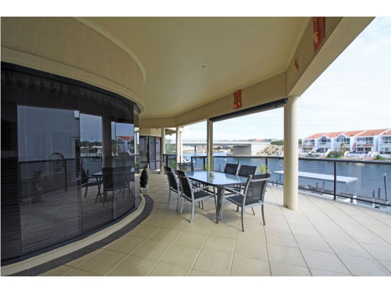 25 Reverie Mews, Halls Head WA 6210