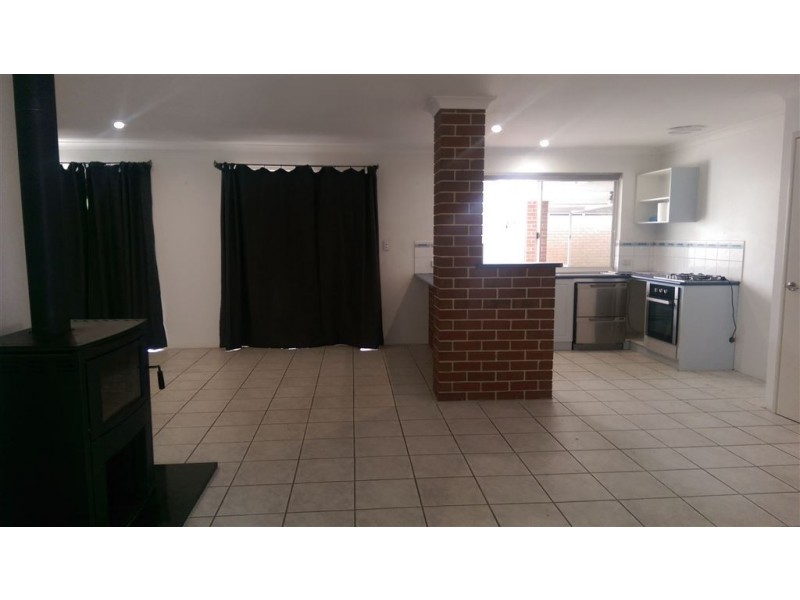 165 Oakmont Avenue, Meadow Springs WA 6210