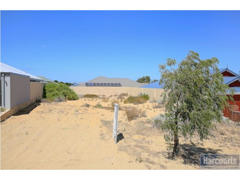 13 Beachport Way, Wannanup WA 6210