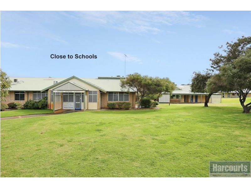 13 Beachport Way, Wannanup WA 6210