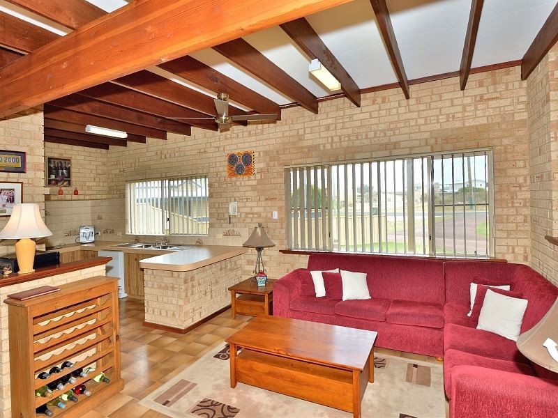 30 Parmelia Way, Madora Bay WA 6210