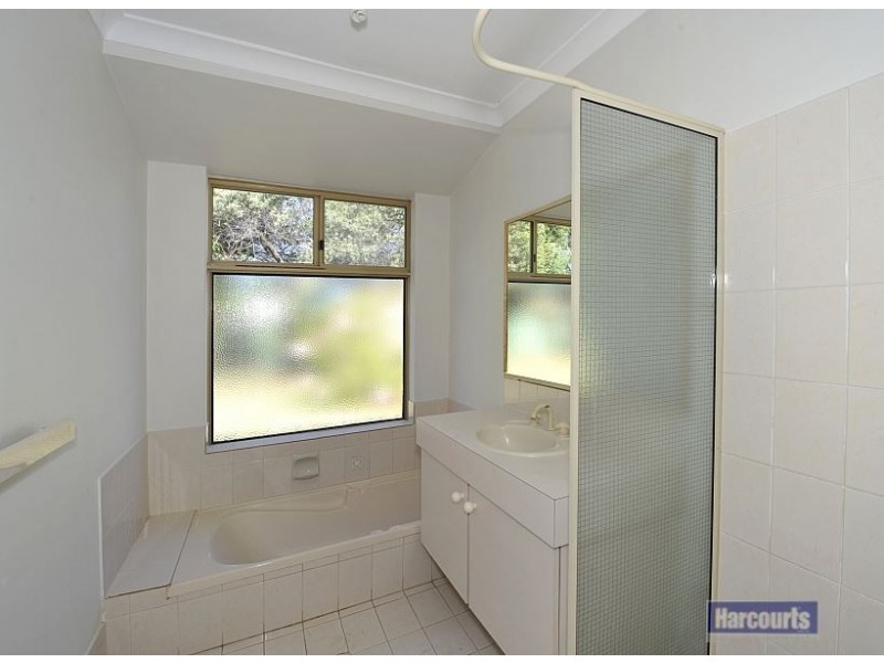 4 Falstaff Close, Greenfields WA 6210