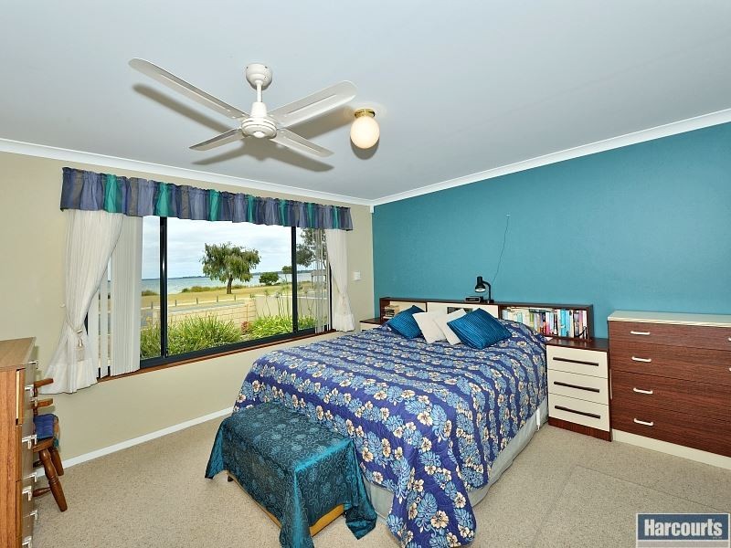 11 Dampier Avenue, Falcon WA 6210