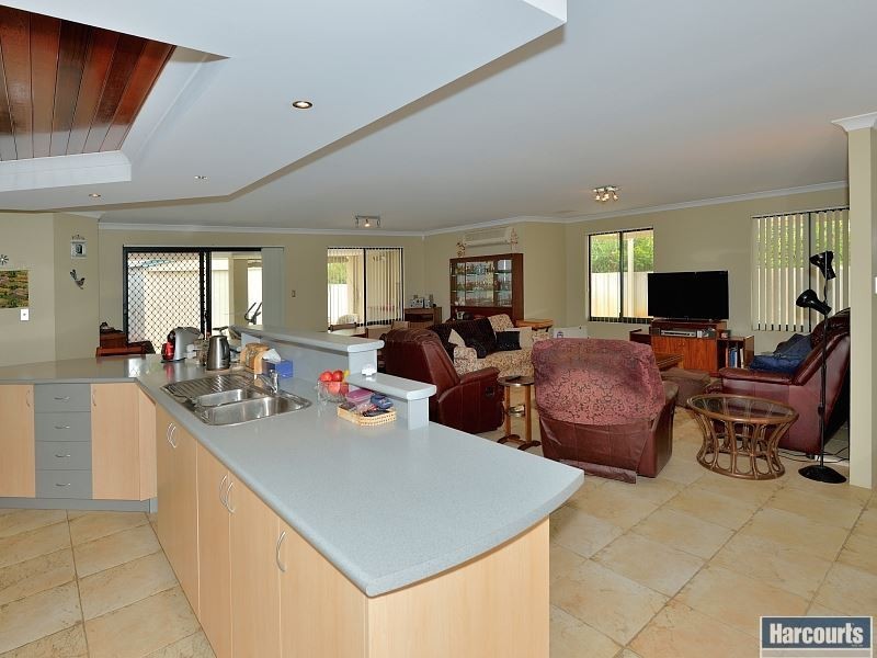 11 Dampier Avenue, Falcon WA 6210