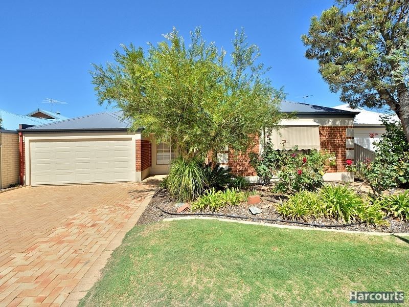 18 Hudson Drive, Dudley Park WA 6210