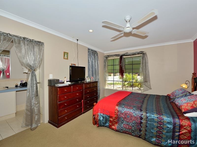 18 Hudson Drive, Dudley Park WA 6210