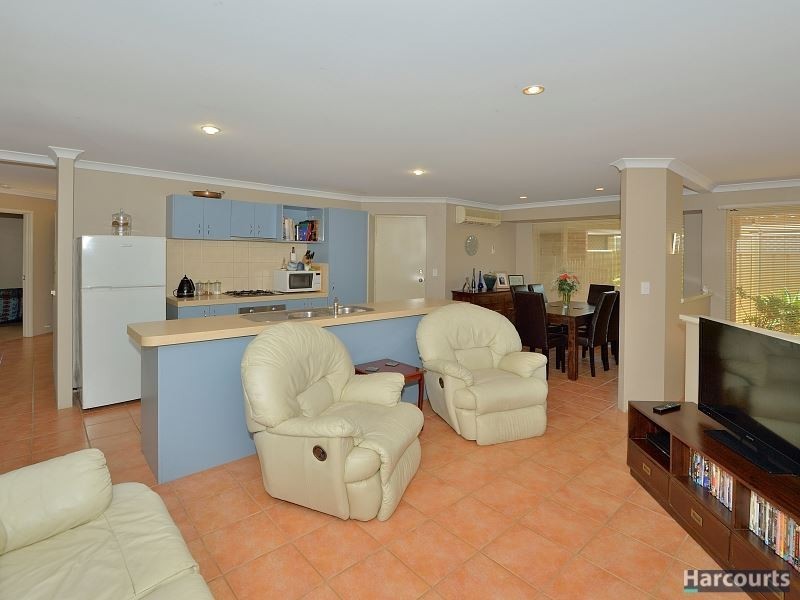 18 Hudson Drive, Dudley Park WA 6210