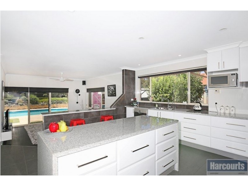 36 Summerlea Avenue, Meadow Springs WA 6210