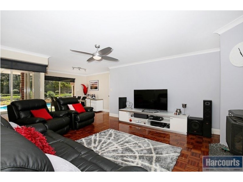 36 Summerlea Avenue, Meadow Springs WA 6210