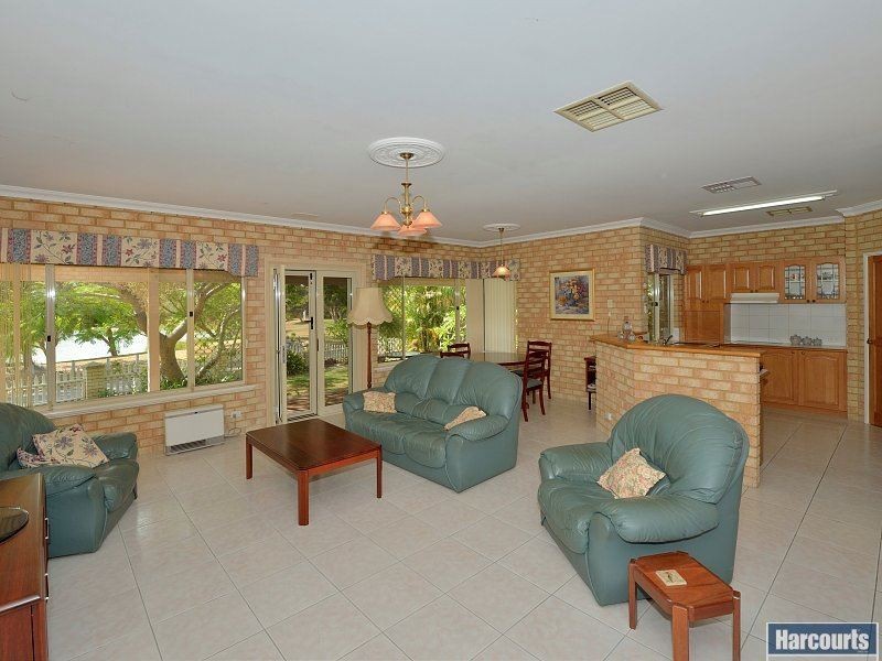 8 Arkley Court, Erskine WA 6210