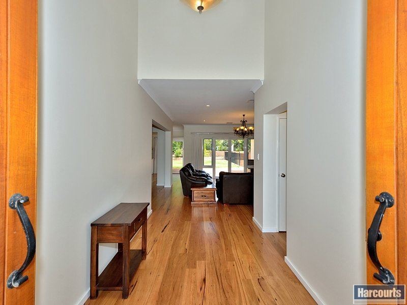 21 Arramall Trail, Lakelands WA 6180