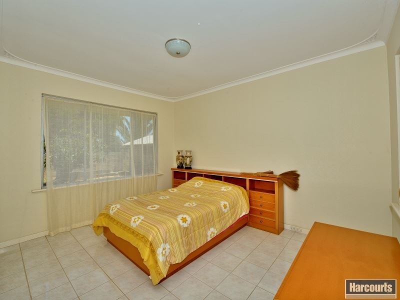 17 John Street, Coodanup WA 6210