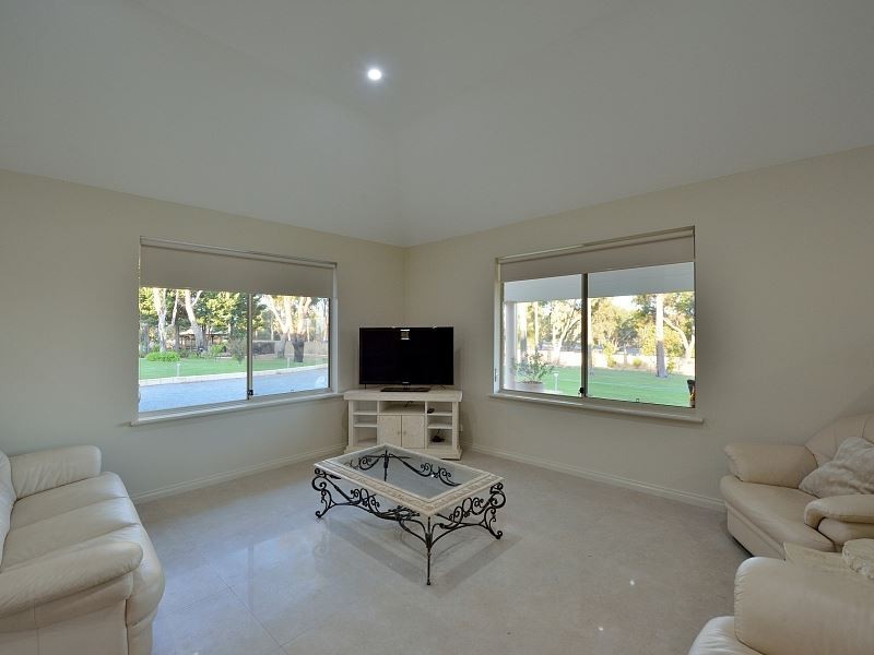 71 Amarillo Drive, Karnup WA 6176