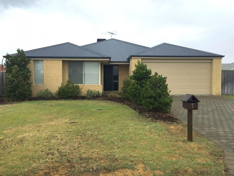 1 Senecio Way, Halls Head WA 6210