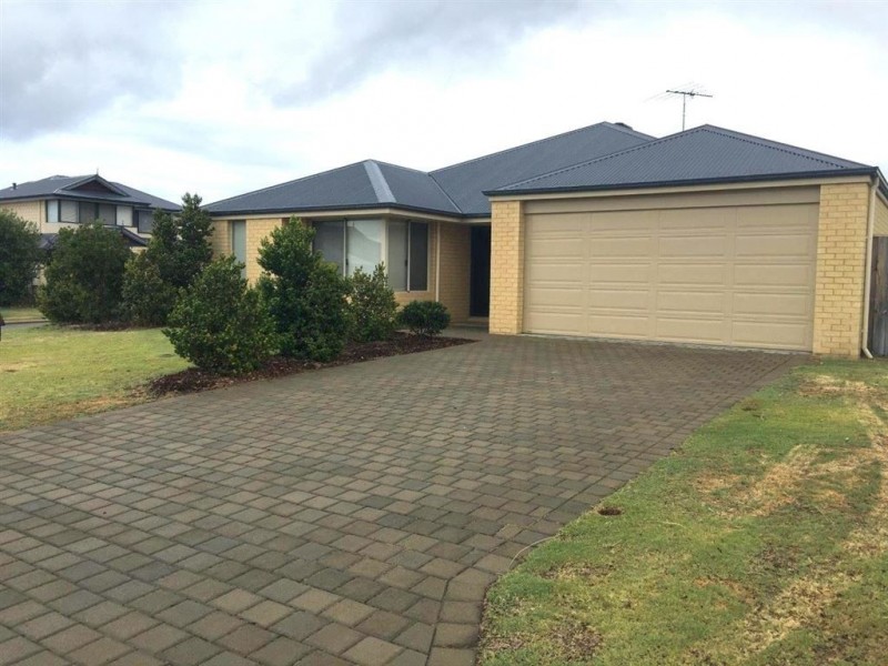 1 Senecio Way, Halls Head WA 6210