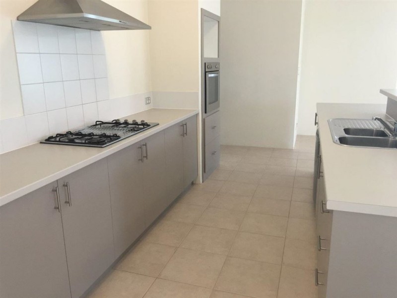 1 Senecio Way, Halls Head WA 6210