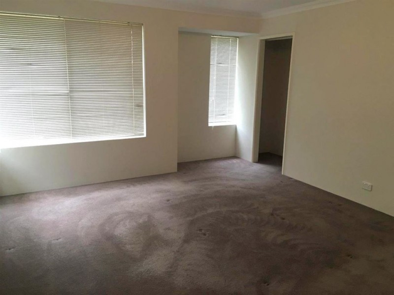 1 Senecio Way, Halls Head WA 6210