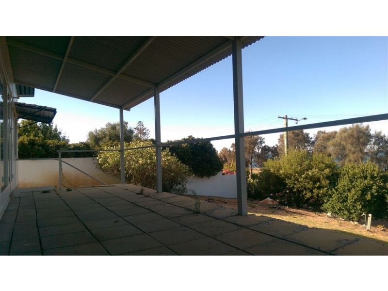 2 Halls Head Parade, Halls Head WA 6210