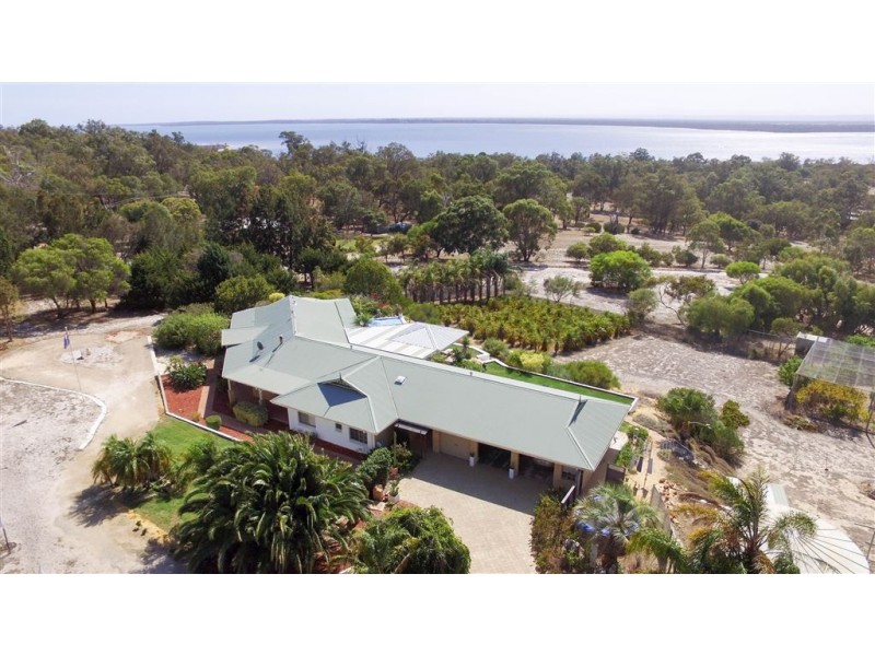 2 Harvey View Drive, Herron WA 6211