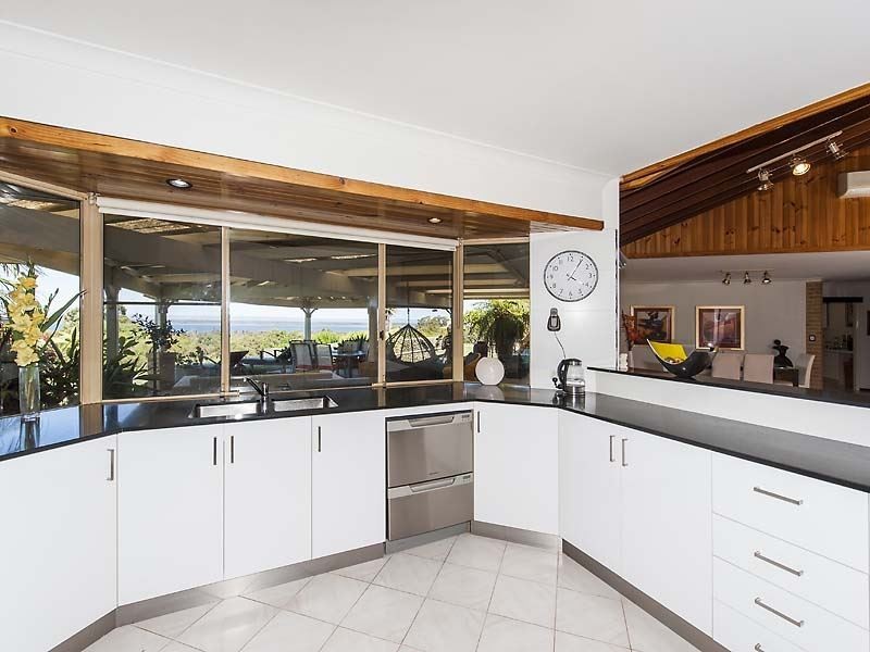 2 Harvey View Drive, Herron WA 6211