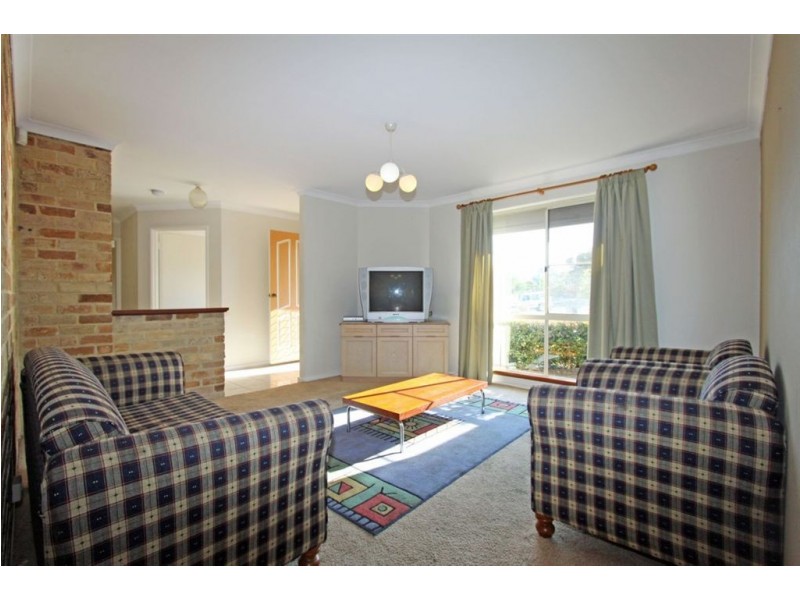 5 Maitland Close, Halls Head WA 6210