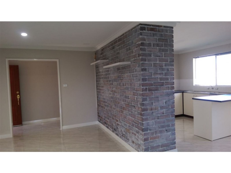 4 Heron Road, Dudley Park WA 6210