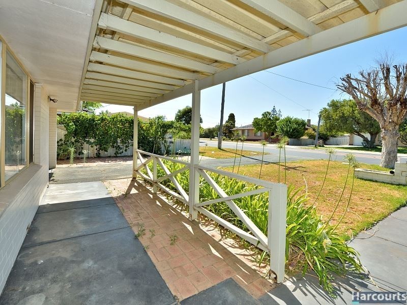 26 Leigh Street, Dudley Park WA 6210