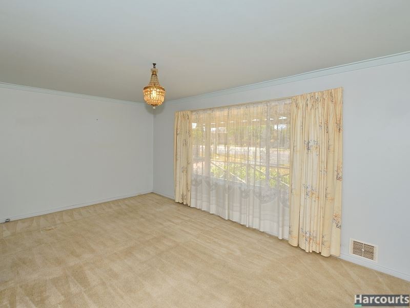 26 Leigh Street, Dudley Park WA 6210