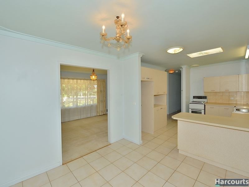 26 Leigh Street, Dudley Park WA 6210