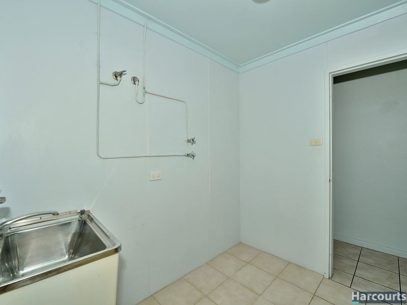 26 Leigh Street, Dudley Park WA 6210