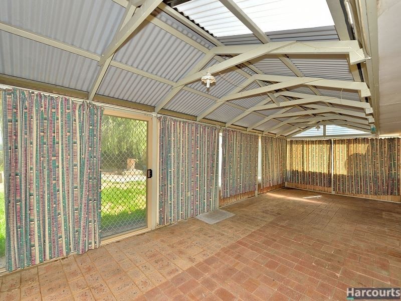 26 Leigh Street, Dudley Park WA 6210