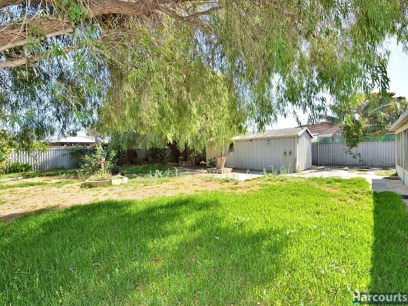 26 Leigh Street, Dudley Park WA 6210