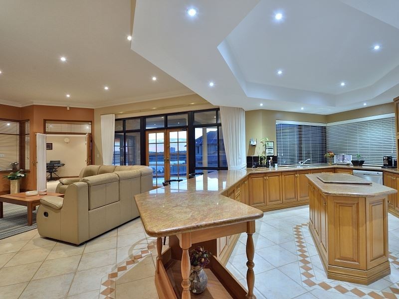 9 Captain Court, Wannanup WA 6210
