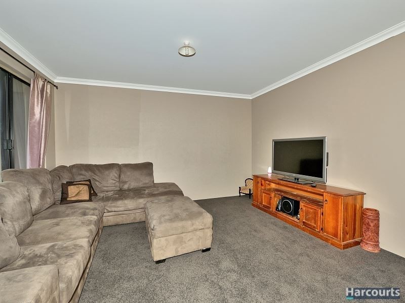63 Carissa Turn, Halls Head WA 6210