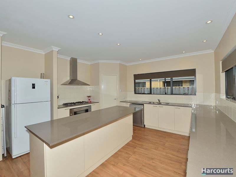 63 Carissa Turn, Halls Head WA 6210