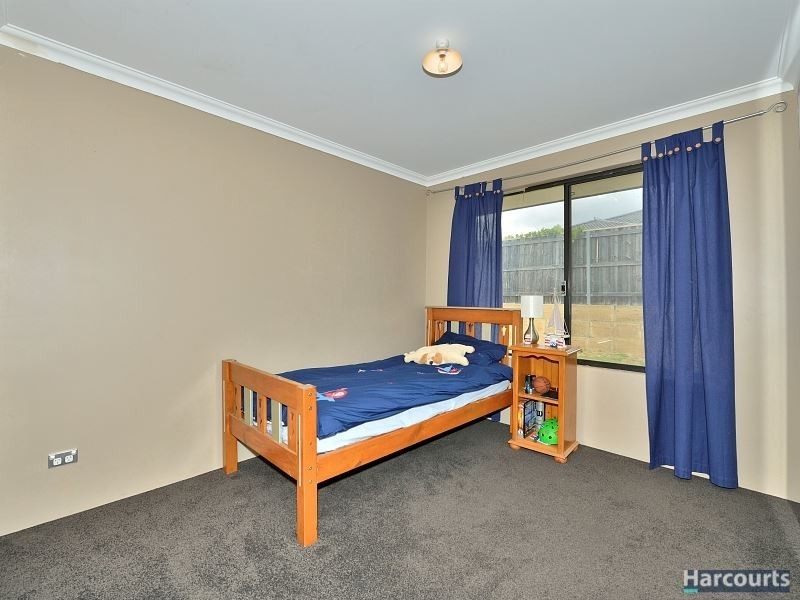 63 Carissa Turn, Halls Head WA 6210