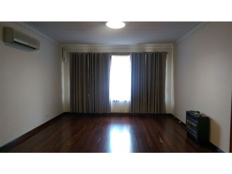 30 Goomarl street, Dudley Park WA 6210