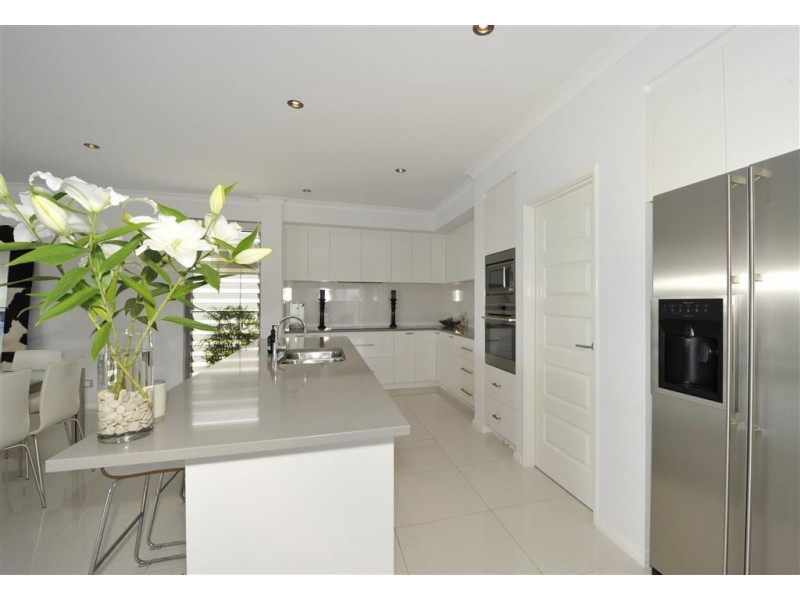 71 Erins Isle, Dudley Park WA 6210