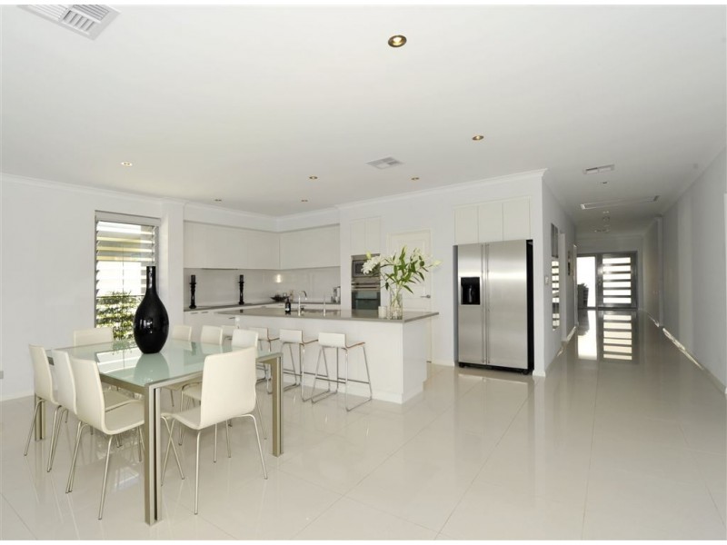 71 Erins Isle, Dudley Park WA 6210