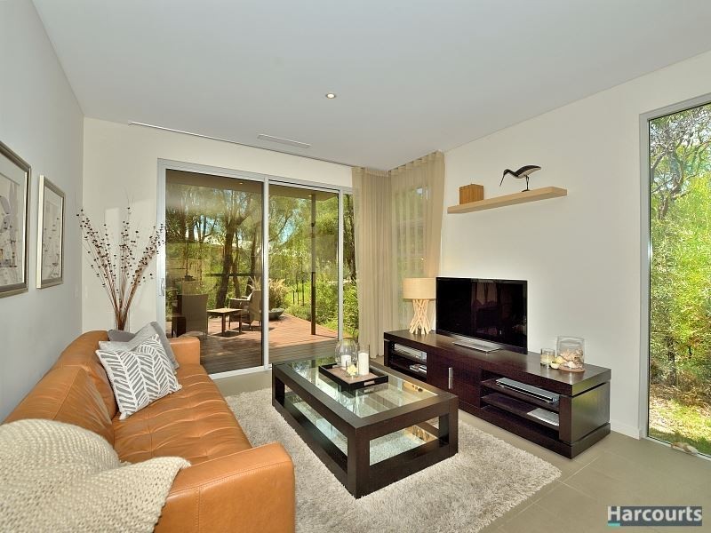 1 Cassowary Crescent, Coodanup WA 6210