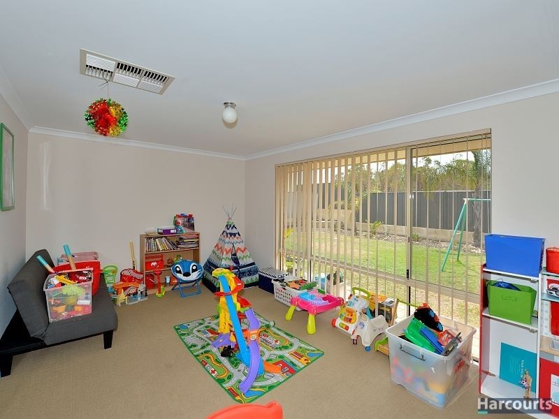 16 Lucidus Retreat, Greenfields WA 6210