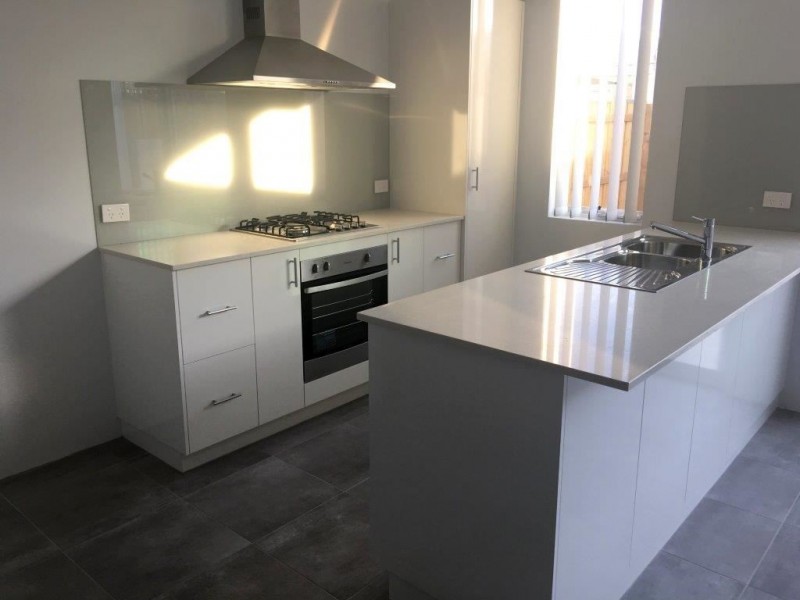 17 Venulosa Avenue, Halls Head WA 6210