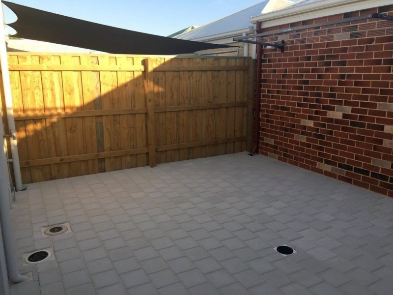 17 Venulosa Avenue, Halls Head WA 6210