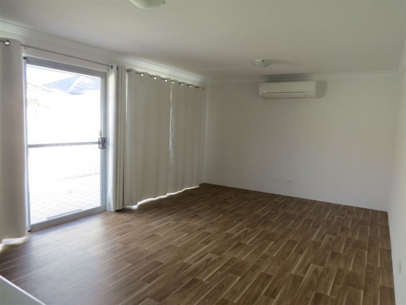 47 Warburton Trail, Lakelands WA 6180