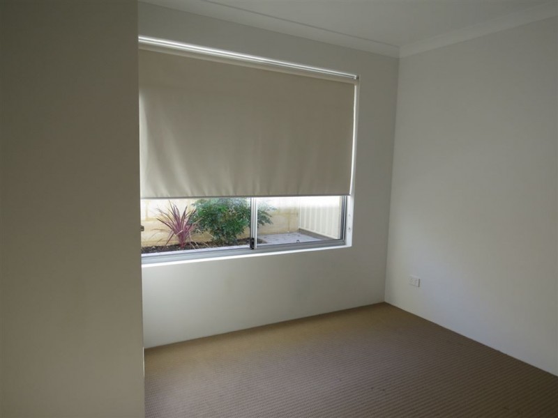 47 Warburton Trail, Lakelands WA 6180