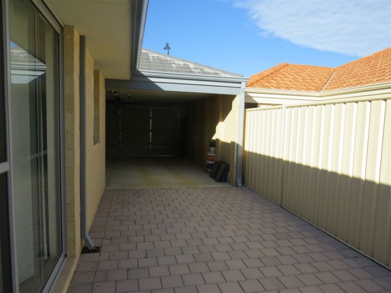 47 Warburton Trail, Lakelands WA 6180