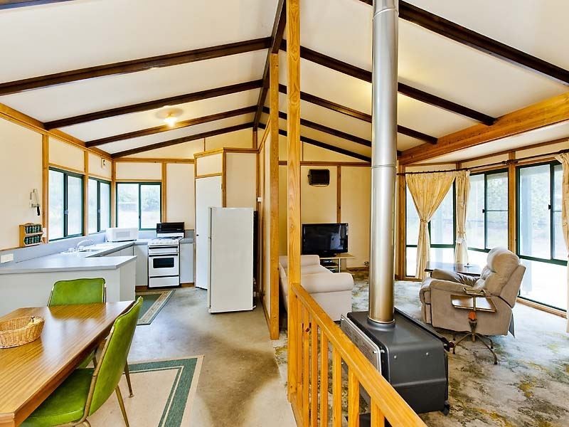 7 Knight Place, Waroona WA 6215