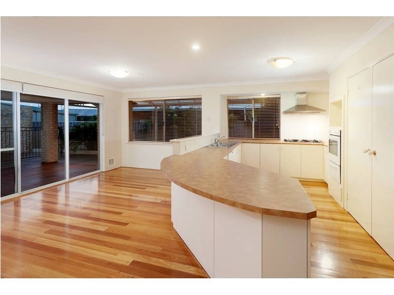 41 Watersun Drive, Silver Sands WA 6210